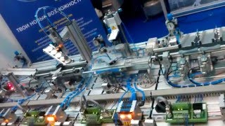 Макет автоматизированной конвейерной линии Festo