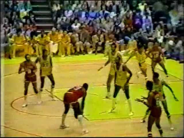 1980 NBA Finals: Sixers at Lakers, Gm 5 part 1/11 - YouTube
