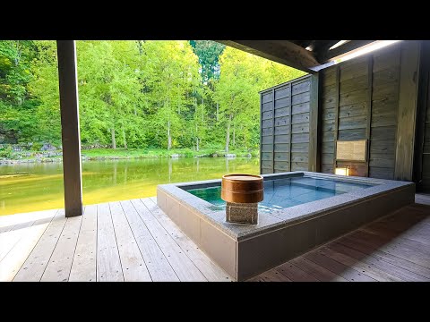 Video: Moderne Hus med Flået Glas Tag i Japan