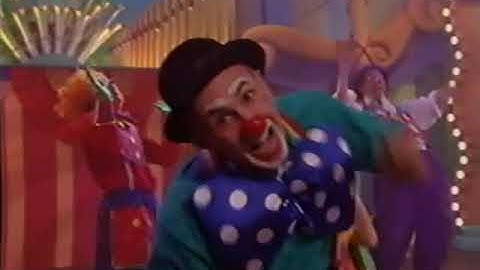 Super Singing Circus Credits Comparison (Screener vs. Final Version) (V2) (2000 Version) Part 14