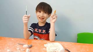 Toys Review Mainan Edukasi Anak Menjadi Arkeolog - Menggali Fosil Dinosaurus screenshot 3
