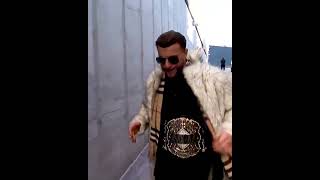 New World Champion Arrives In Style