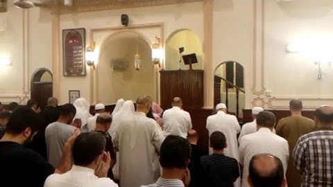 القارئ إلياس بخش صلاه التهجد بمسجد معاذ بن جبل بجده ليله ٢٧/٩/١٤٣٨