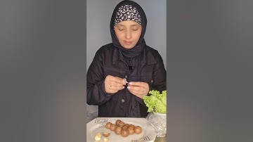 How to open a Macademia Nut.   #macadamia #macadamianuts #food #nuts