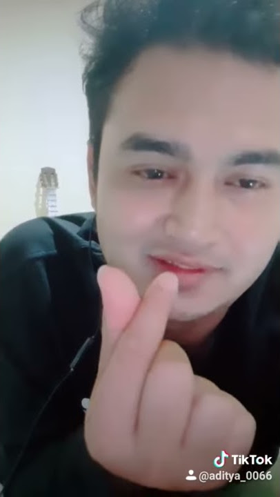 Tik tok..Eeee aaaa emmm ooooo inikah cinta😂😂😂