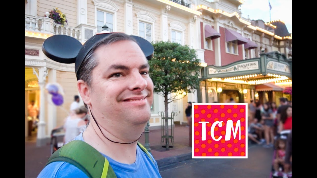 planning 2019 Walt Disney World Vlog | FUN AT MAGIC KINGDOM AT NIGHT! 🎠 | Day 3- Part 3 (Two Cats- Ep. 74)
