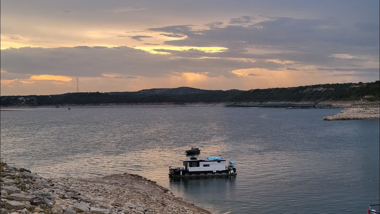 Houseboat Flotel for overnight rent on Lake Travis call 5126895115 to book now! YouTube