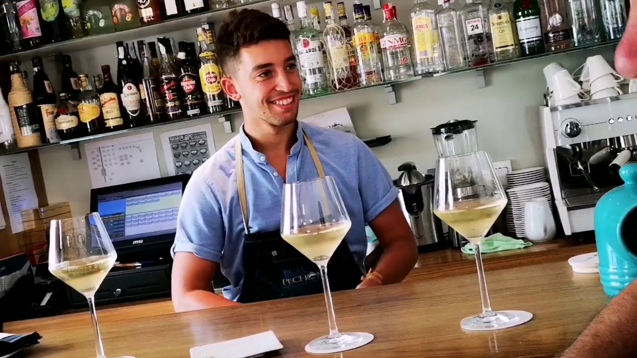 En el paraíso también se trabaja, pechon