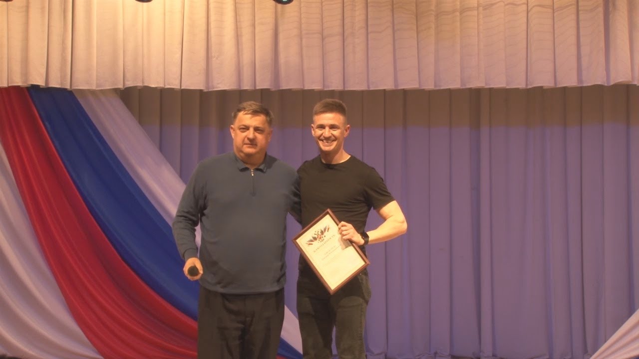 В Городском театре Анапы чествовали футболистов