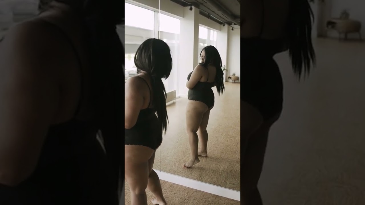 yang Plus size girl walk at home hot 🔥 plus size girl