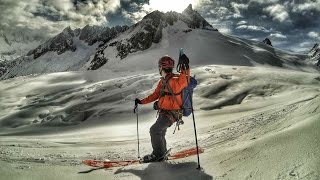 Vallée Blanche Off Piste, Aiguille du Midi (3.842 m), Chamonix valley.