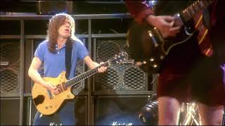 Shoot to Thrill - Malcolm Young Isolated - Live at Donington
