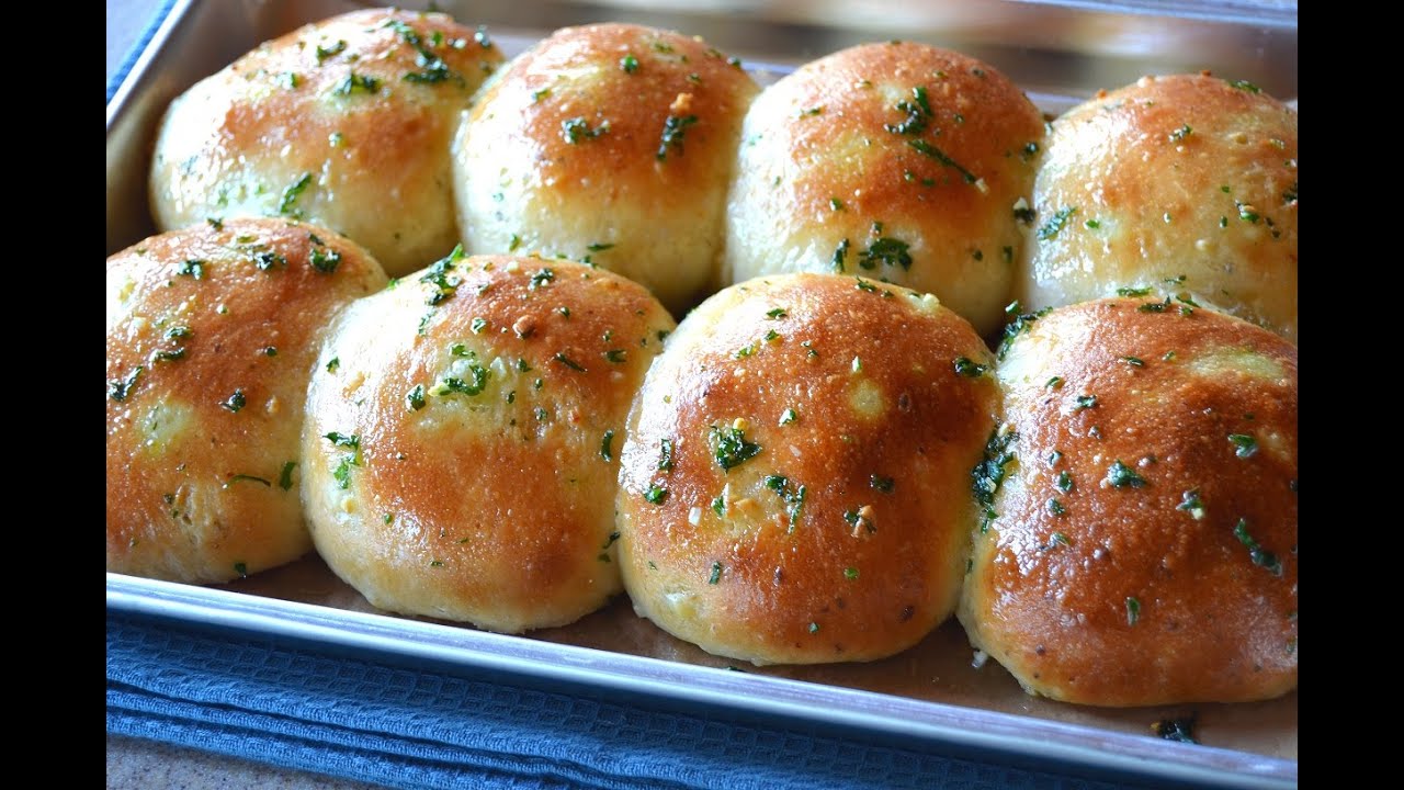 Soft garlic parmesan bread rolls - YouTube