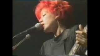 LUSH -leaves me cold- (live)