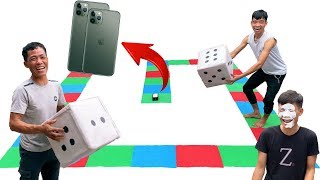 PHD | Trận Chiến Xúc Xắc Khổng Lồ Nhận Iphone 11 Pro Max | Dangerous Giant Board Game
