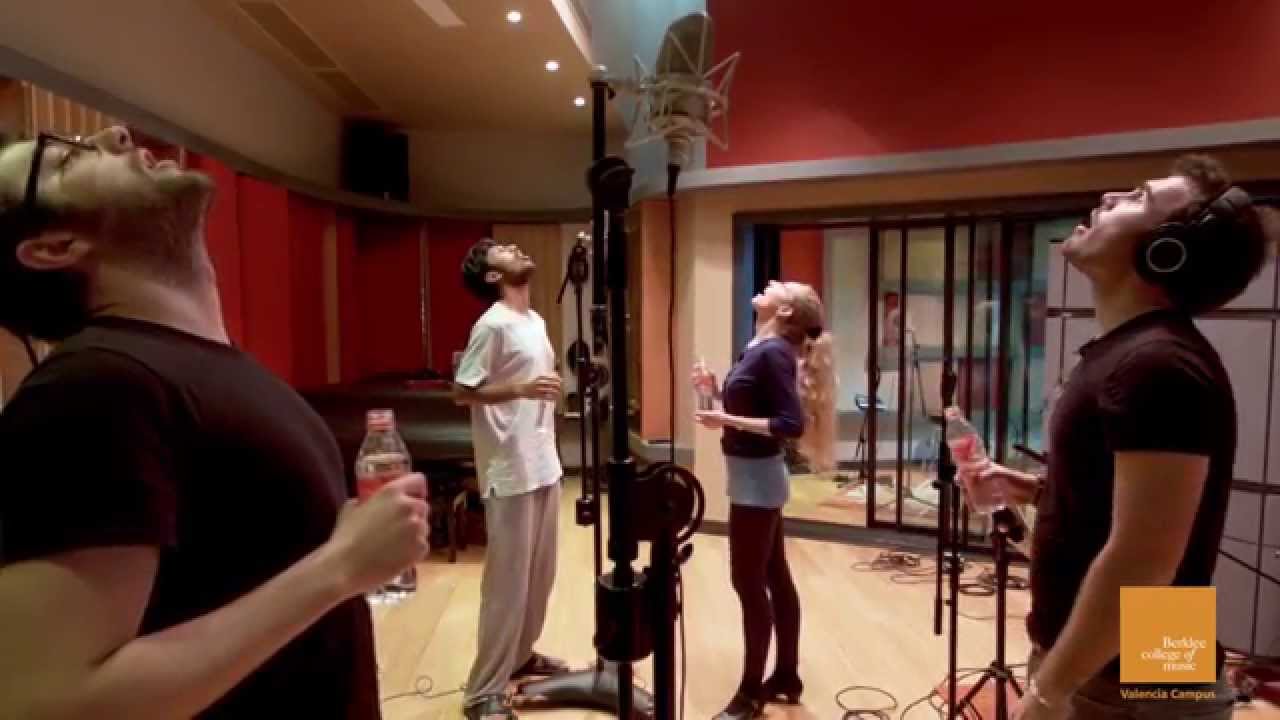 Sampling recording session for the Dramatic Electronic Composition class