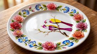 A master craftsman! The way he paints flowers, birds, and fish—they look incredibly lifelike!