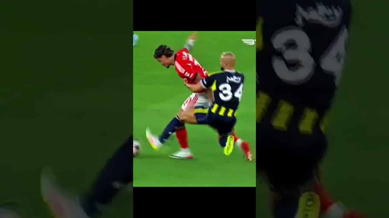 Amrabat tackle ☠️🙈 
