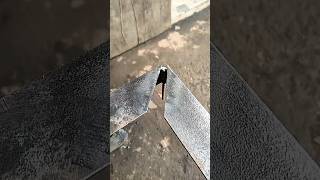 how does a highly experience welder weld a gap in a thin angle iron joint #youtubeshort#viral#fypシ