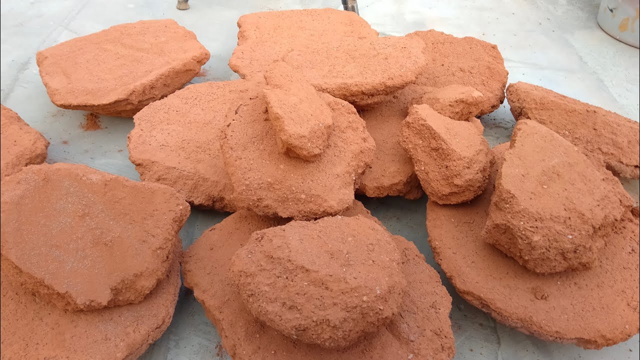 ASMR: Pure Red dirt Special floor crumbling HBD to me 🥳 ❤️