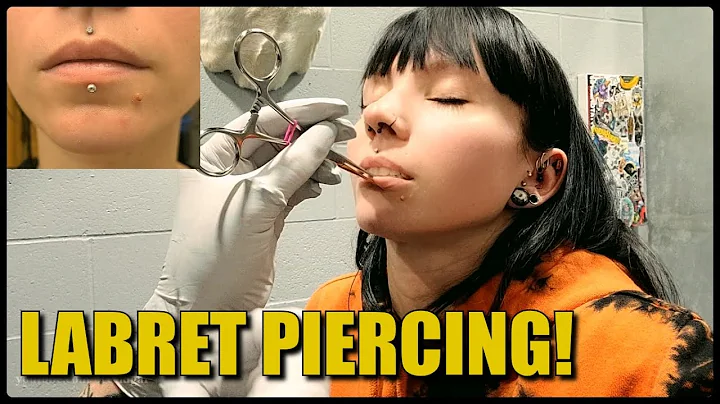 Getting My LABRET Pierced! | & The First Week Heal...