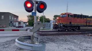 😎 Blistering-Fast BNSF Double-Stack! 🔥🔥 (High-Def!)