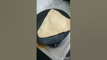 Triangle Paratha / Soft Paratha / Triangle Layered Paratha / Plain Paratha , Quick And Easy Steps .