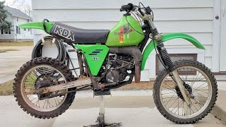 Locked Up, Mouse Infested Kawasaki Dirt Bike Find. Will It Run?