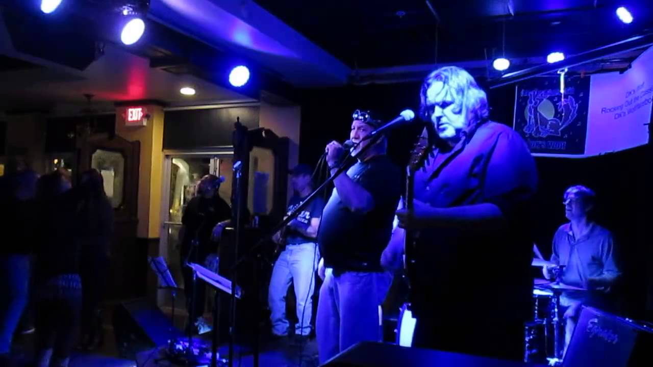 Bernie Degastyne Vocals Dk S Wolf Playing Mustang Sally At Lion Bull 1 17 15 fandalism