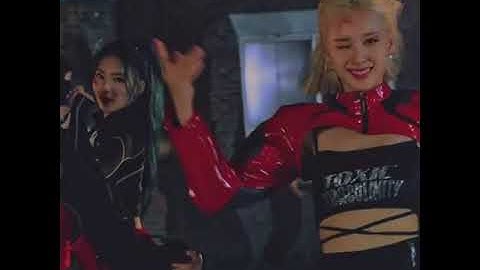 Excuse me Stayc!!! 😳❤ #kpop #shorts#stayc#yoon#j#sumin#sieun#seeun#isa#bts#blackpink