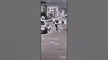 صاحبي يا صاحبي لو يوم فرقتني هيولع قلبي انت اخويا شقيقي وربي 