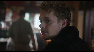 映画『ビルド・ア・ガール』15秒予告「ジョンに恋しちゃった」編【10月22日公開】