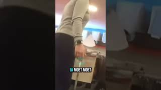 Met Een Verborgen Camera Binnen Bij Seats & Sofas