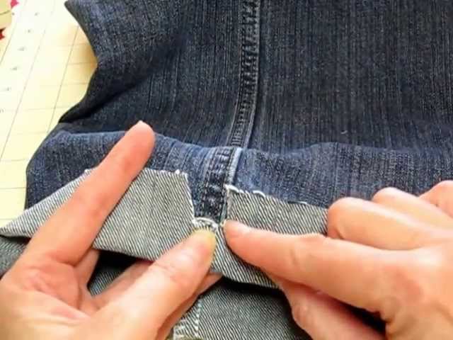 Как правильно подшить джинсы с сохранением низа. Подрубить джинсы. Подшивание джинсов. Укорачивание джинсов. Подшивка джинс.