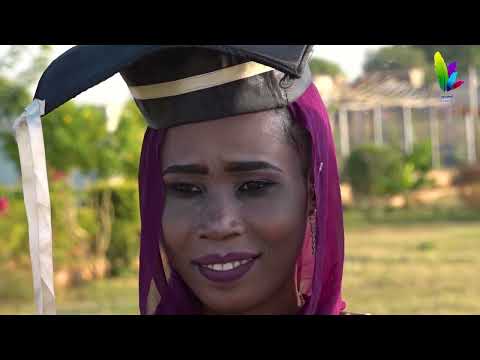 جلسة تصوير خريجي بكالوريوس التمريض الدفعة الذهبية بجامعة الجنينة