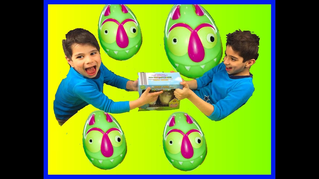 8 oeufs de pâques surprise , Aram et Alex ouvrent des jouets et bonbons surprise Part 1