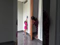 LEIKA GAK NYAMPE PENCET BELL RUMAH AKHIRNYA PAKAI SENDAL #leika #shorts #viral