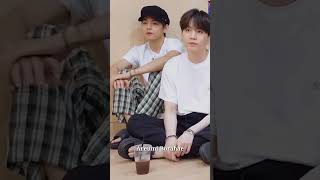 suga putih banget di antara  ke 7 Member nya #suga #bts #army