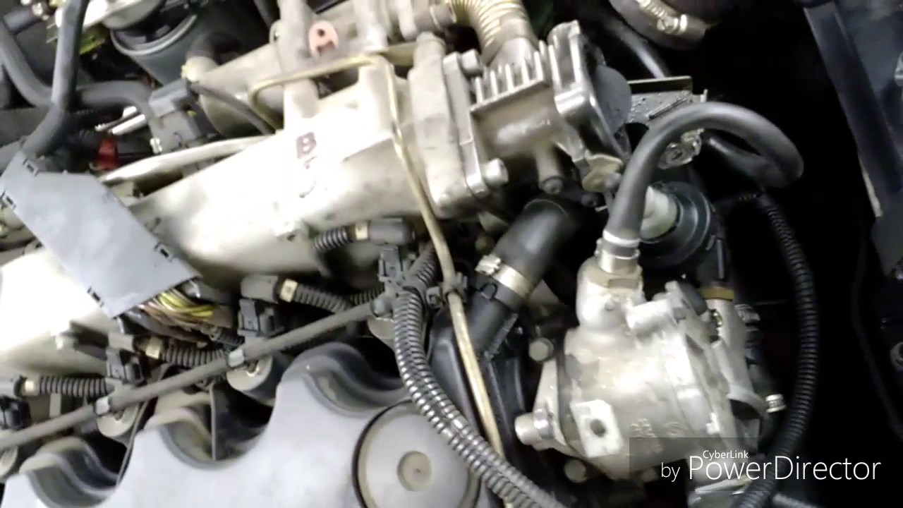 Alfa Romeo 156 1.9 Jtd Kupplung Wechseln Alfa 156 1.9 JTD 85Kw (vyčištění škrtící klapky, Cleanup throttle) 1/3