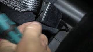 How to Take Off Seat Belt OFF on 2013 Fiat 500
