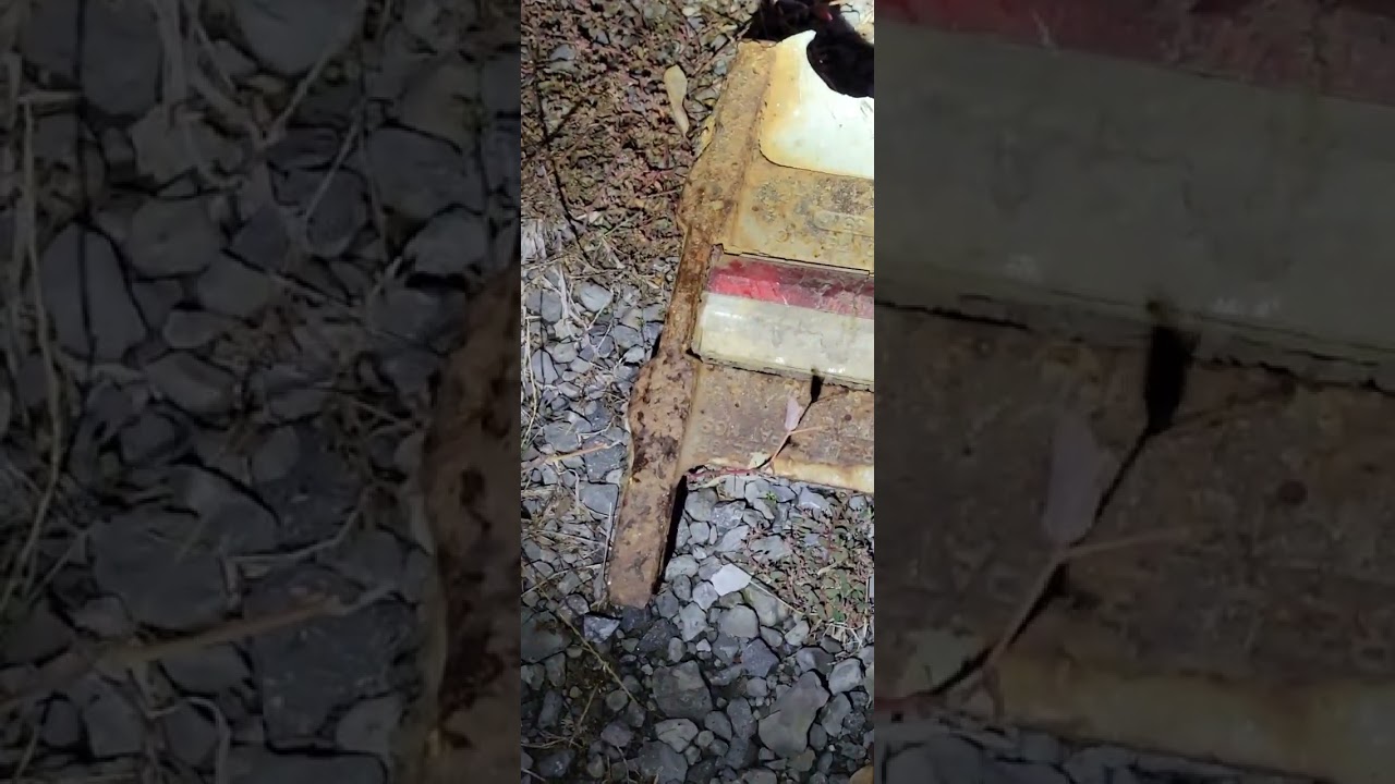 WARNING!! If You See Red Reflectors on the Interstate Lanes You are Going the WRONG WAY.