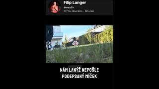 Den 38 co hrajeme crossbar challenge do té doby dokud nám @lanyz29 nepošle podepsaný míček