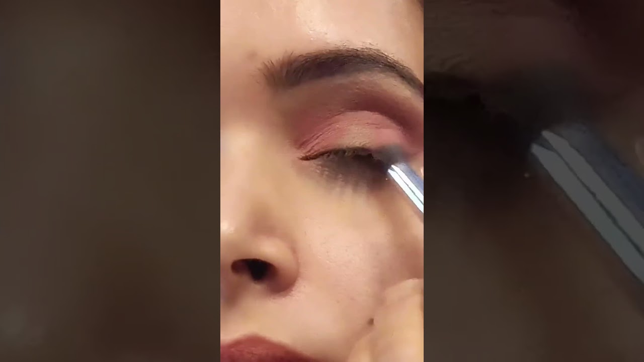 #simple eye makeup#glittery makeup#makeup#eye #makeup#mehu's salon