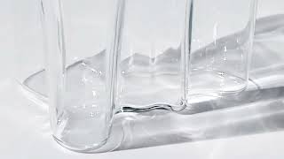 Iittala Alvar Aalto Glass Vase | MoMA Design Store
When Finnish design legend Alvar Aalto first showed this deliriously wavy vase at the Worlds Fair in 1937, its sinuous lines and shape caused an instant sensation. Today, this undulating masterpiece is still a best seller at powerhouse glass manufacturer Iittala, which is featured in MoMAs collection, as is the Aalto Vase itself. https://bit.ly/4pOcYjR Iittala Alvar Aalto Glass Vase | MoMA Design Store