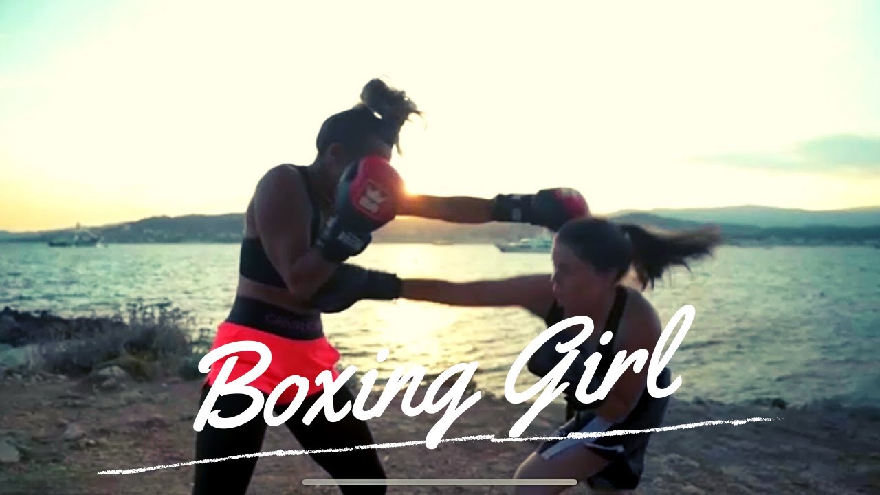 BOXING GIRL FRENCH RIVIERA MOTIVATION [@noemiefitnfood]