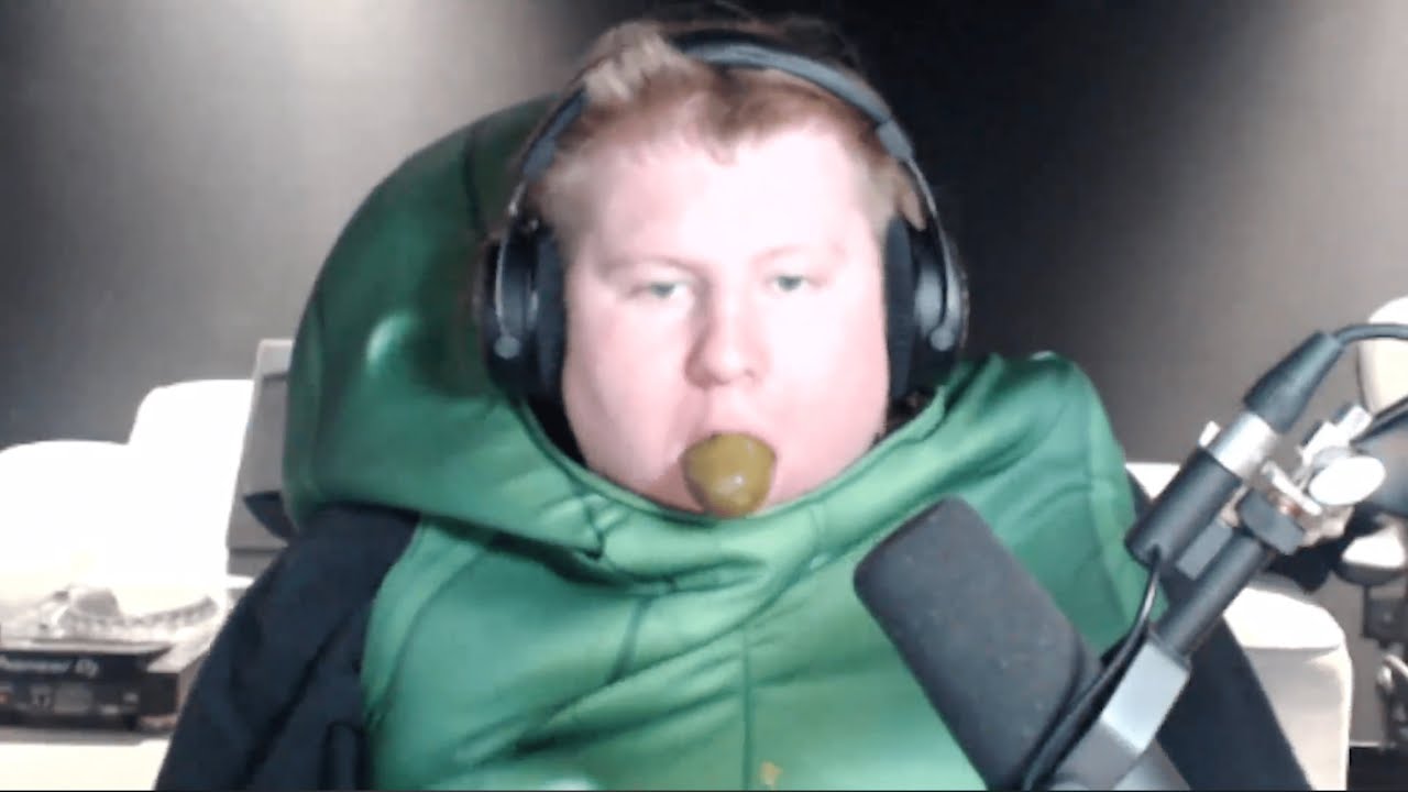 EVERY ELIM = CHOCCY DAN EATS A PICKLE