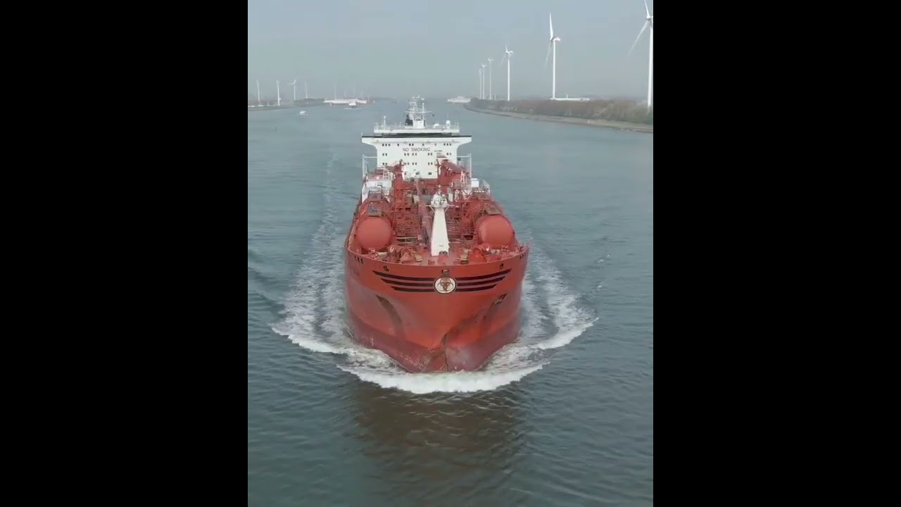 chemical tanker  click on throwen  camera