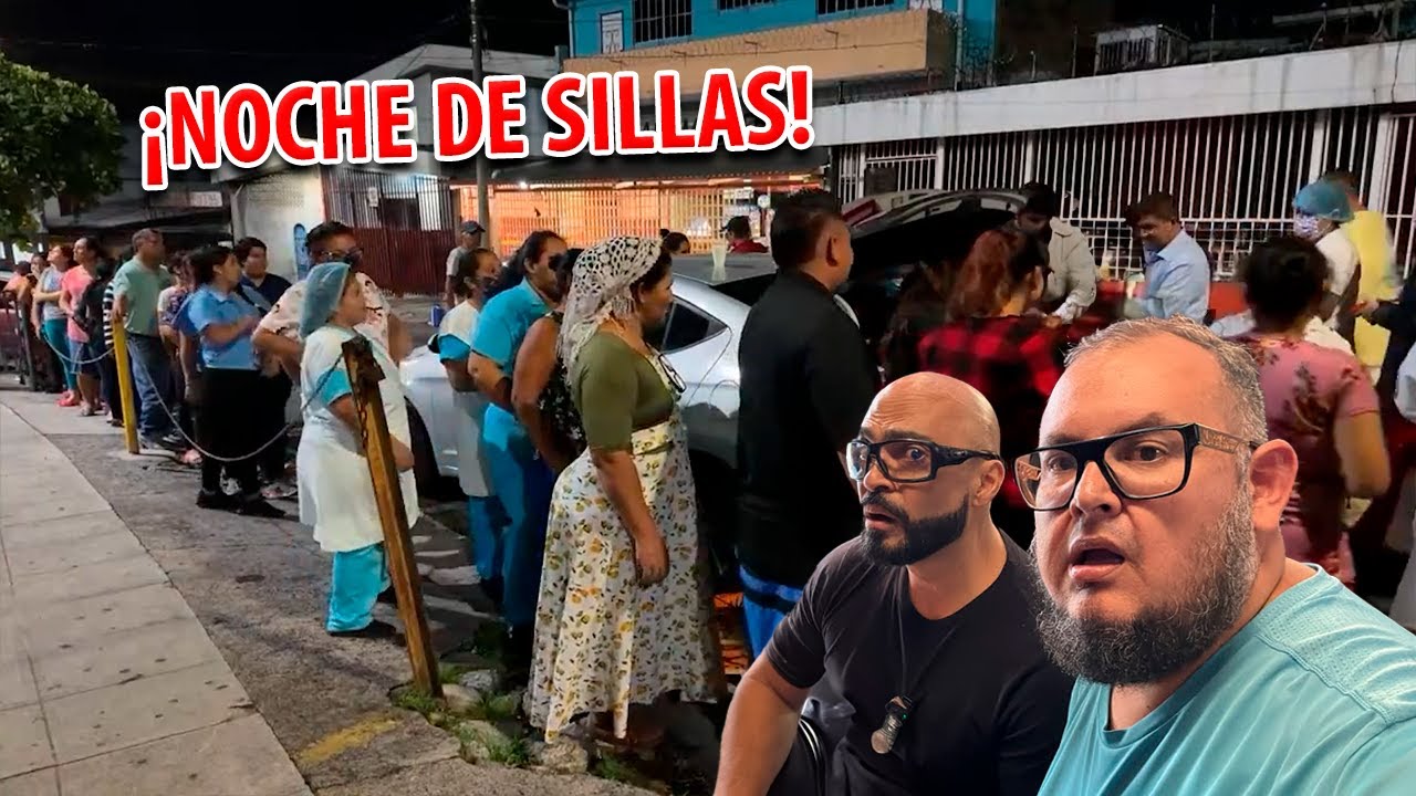 Noche de sillas en el Bloom.￼