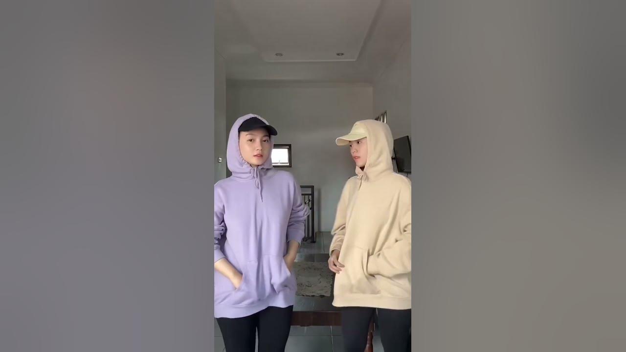 Hoodie H&M + Legging gak ada obat Hoodie H&M + Legging gak ada obat