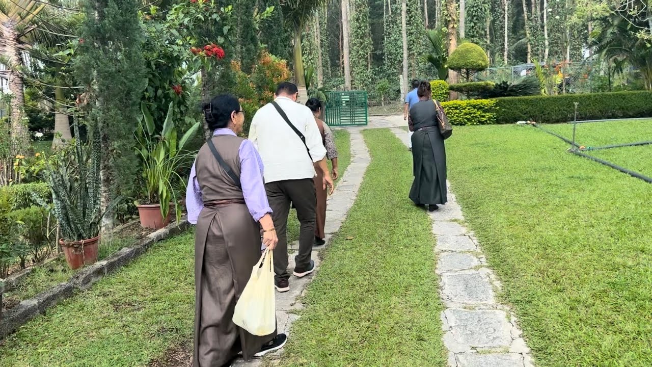 Visited most famous farm house in bylakuppe / #tibetanvlogger #singer 